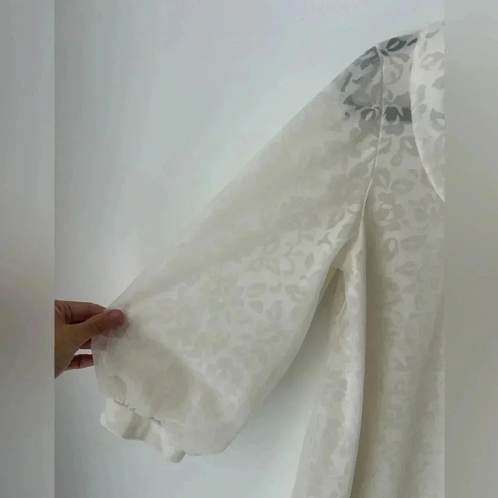 Vintage Cream Lace Robe - Picture 3 of 12